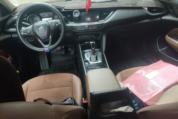 Used Buick Regal 2019 20T Elite Version China V Standard Center Console