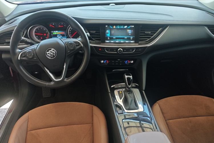 Used Buick Regal 2019 20T Elite Version China VI Standard Center Console