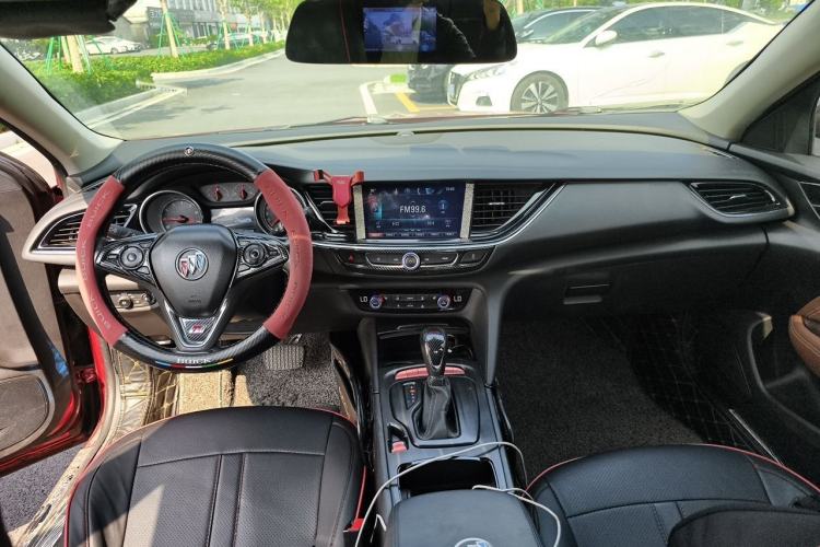 Used Buick Regal 2019 20T Elite Version China V Standard Center Console