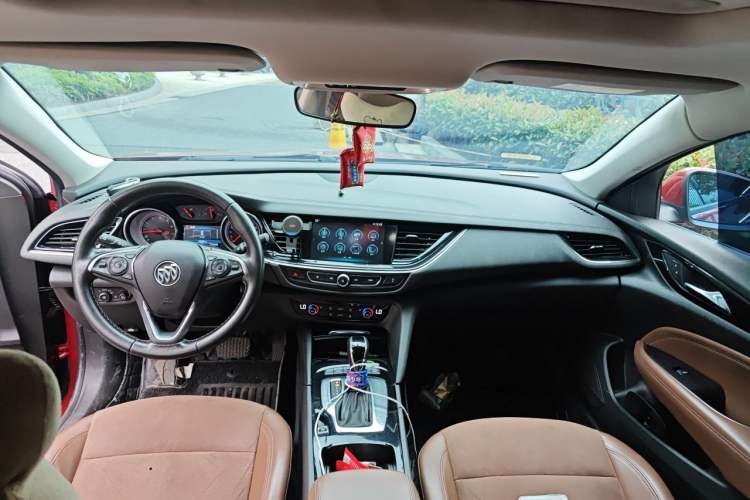 Used Buick Regal 2019 20T Elite Version China VI Standard Center Console