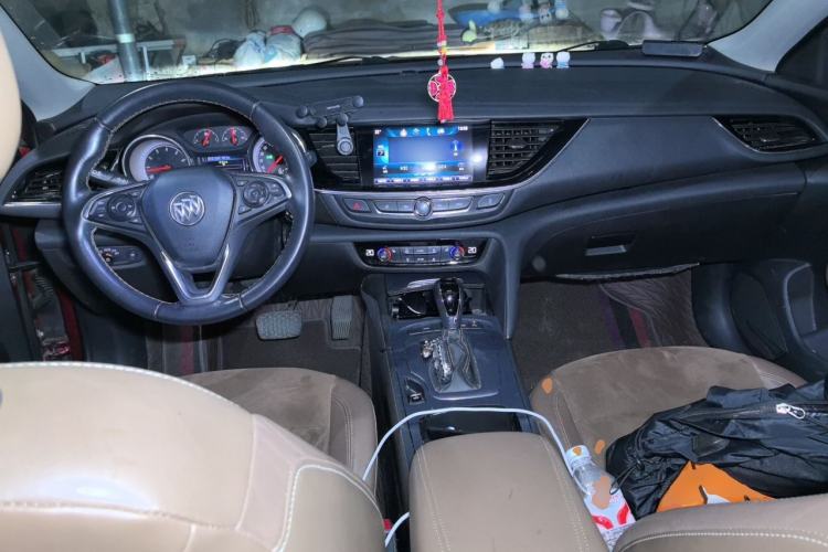 Used Buick Regal 2019 Revised 20T Luxury Version China VI Standard Center Console
