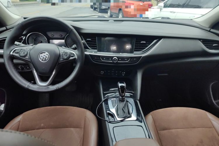 Used Buick Regal 2019 20T Elite Version China VI Standard Center Console
