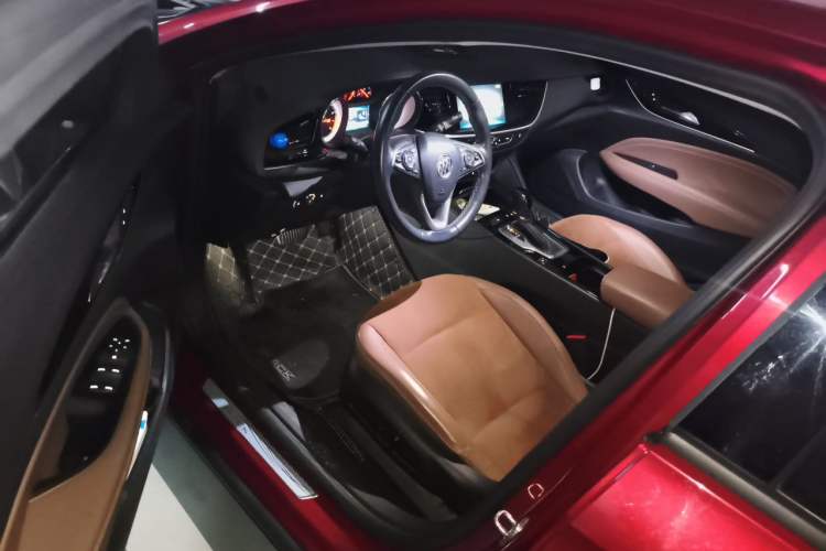 Used Buick Regal 2019 Revised 20T Luxury Version China VI Standard Driver Seat