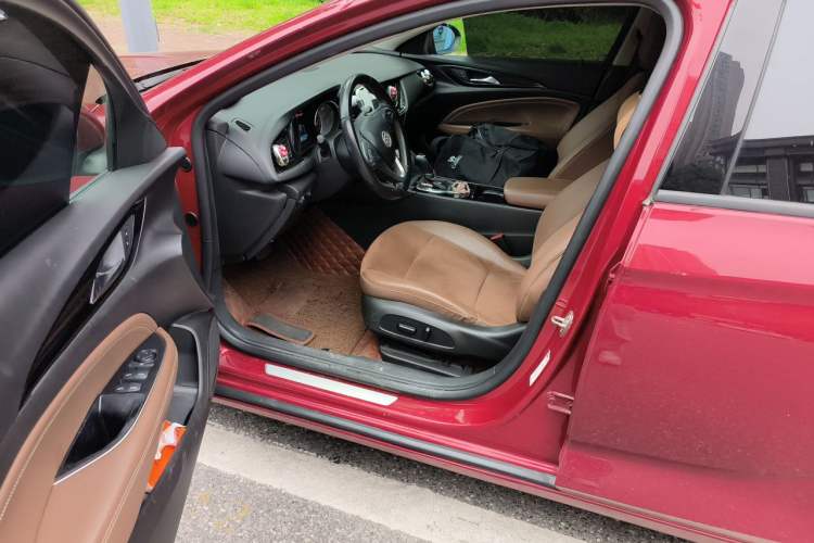Used Buick Regal 2019 20T Elite Version China VI Standard Driver Seat