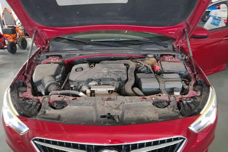 Used Buick Regal 2019 20T Elite Version China VI Standard Engine Bay