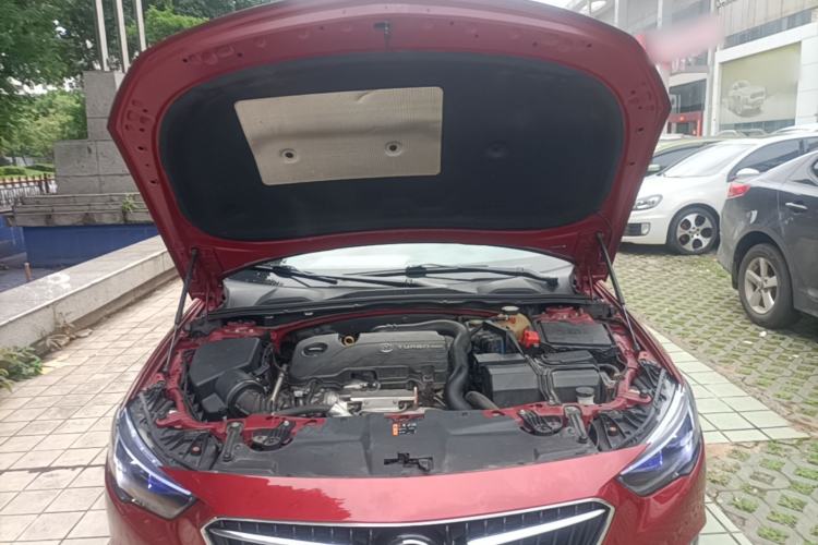 Used Buick Regal 2019 20T Elite Version China V Standard Engine Bay