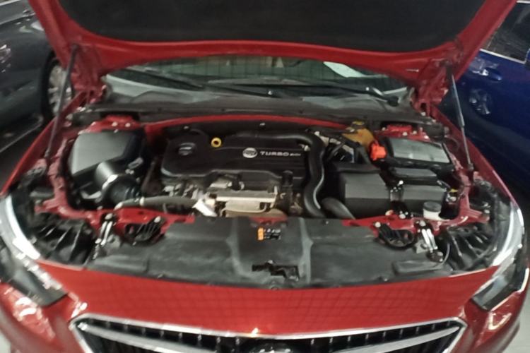 Used Buick Regal 2019 20T Elite Version China VI Standard Engine Bay