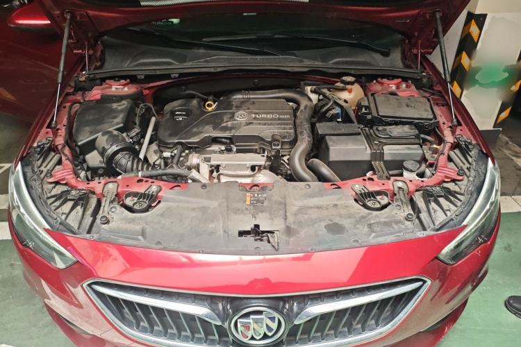 Used Buick Regal 2019 20T Luxury Model China VI Standard Engine Bay