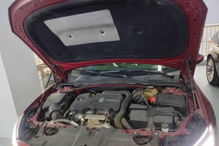 Used Buick Regal 2019 20T Elite Version China VI Standard Engine Bay
