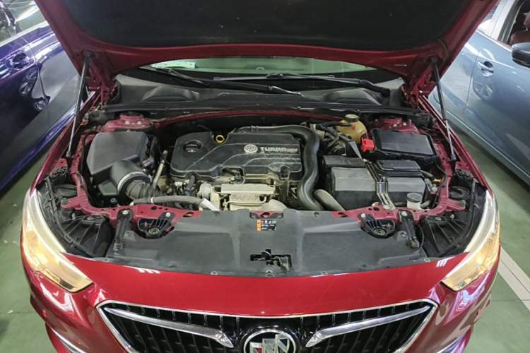 Used Buick Regal 2019 20T Elite Version China VI Standard Engine Bay
