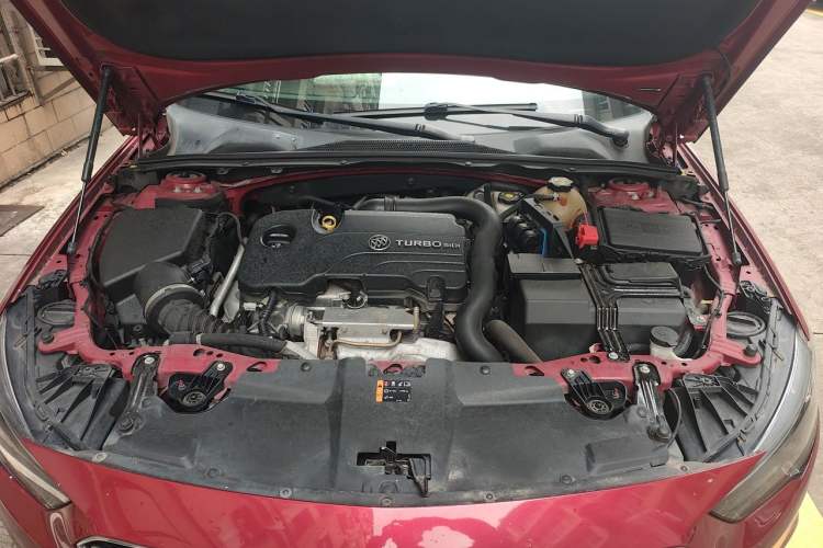 Used Buick Regal 2019 20T Elite Version China V Standard Engine Bay