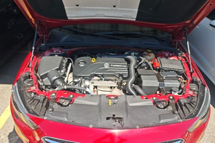 Used Buick Regal 2019 20T Elite Version China VI Standard Engine Bay