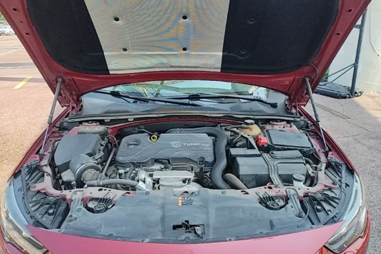 Used Buick Regal 2019 20T Elite Version China VI Standard Engine Bay