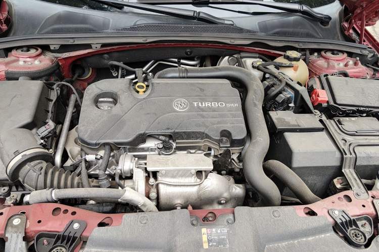 Used Buick Regal 2019 20T Elite Version China VI Standard Engine Bay