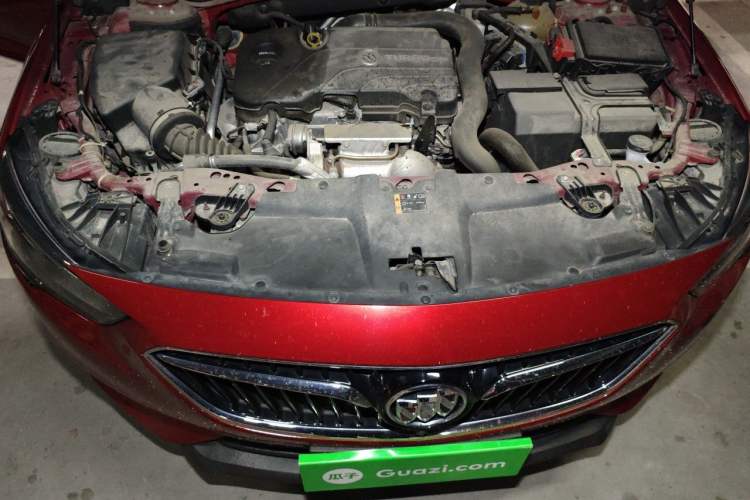 Used Buick Regal 2019 20T Elite Version China VI Standard Engine Bay