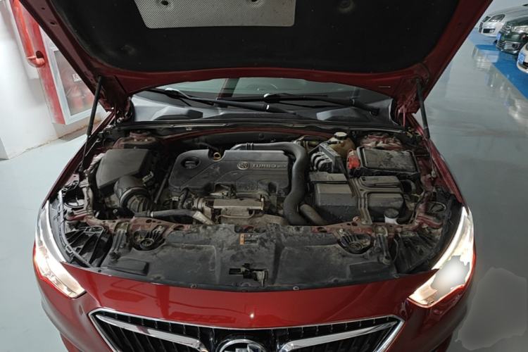 Used Buick Regal 2019 20T Elite Version China V Standard Engine Bay