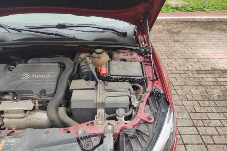 Used Buick Regal 2019 20T Luxury Model China V Standard Engine Bay Left