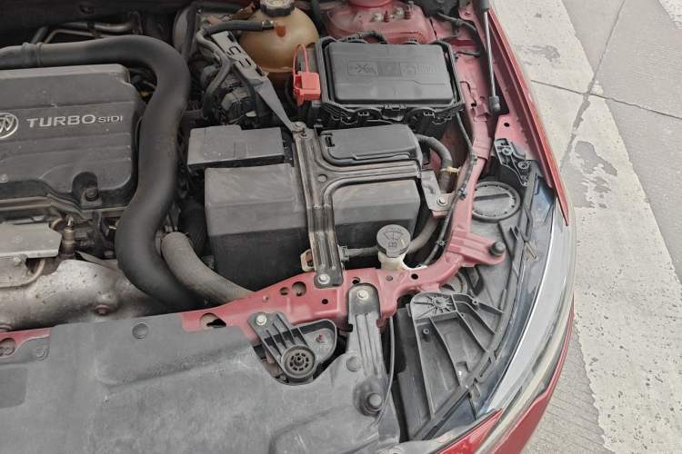Used Buick Regal 2019 20T Elite Version China VI Standard Engine Bay Left