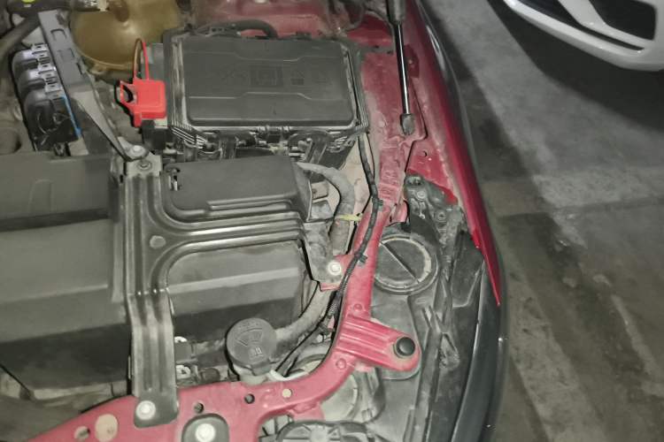 Used Buick Regal 2019 20T Elite Version China V Standard Engine Bay Left