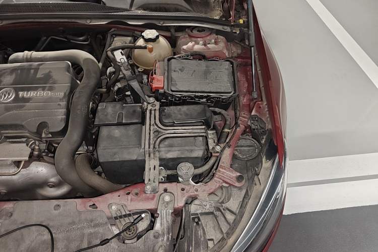 Used Buick Regal 2019 20T Elite Version China VI Standard Engine Bay Left