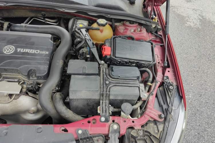 Used Buick Regal 2019 20T Elite Version China VI Standard Engine Bay Left