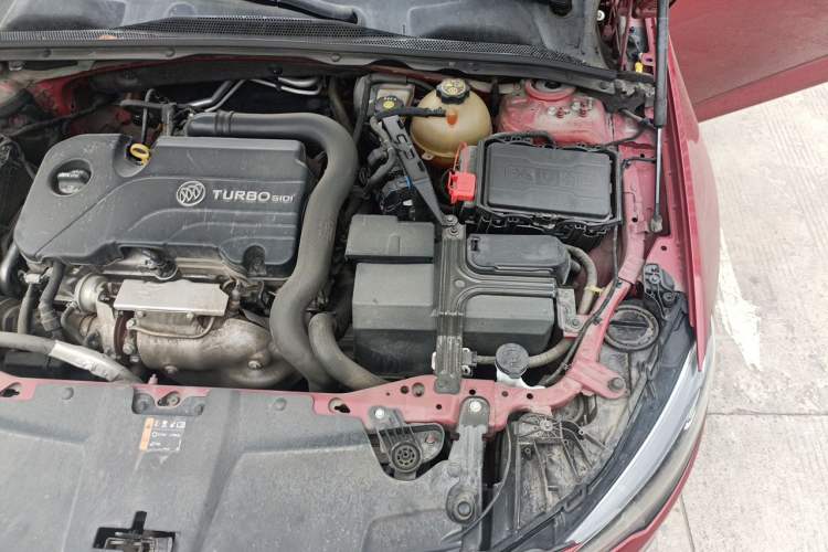 Used Buick Regal 2019 20T Elite Version China VI Standard Engine Bay Left