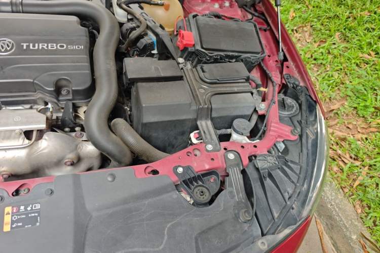 Used Buick Regal 2019 20T Elite Version China VI Standard Engine Bay Left
