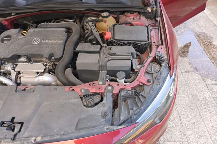 Used Buick Regal 2019 20T Elite Version China VI Standard Engine Bay Left
