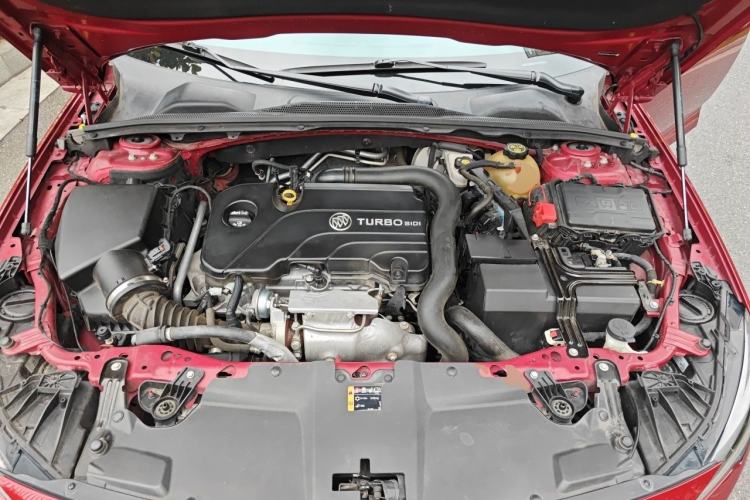 Used Buick Regal 2019 20T Elite Version China VI Standard Engine Bay