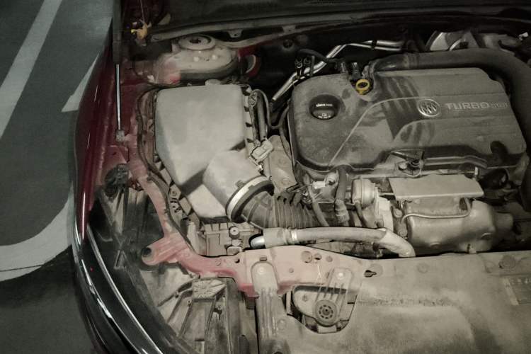 Used Buick Regal 2019 20T Luxury Model China VI Standard Engine Bay Right