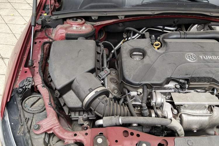 Used Buick Regal 2019 20T Elite Version China VI Standard Engine Bay Right