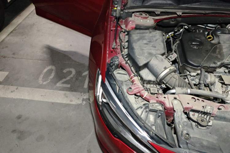 Used Buick Regal 2019 20T Elite Version China VI Standard Engine Bay Right
