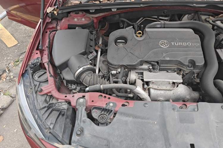 Used Buick Regal 2019 20T Elite Version China VI Standard Engine Bay Right