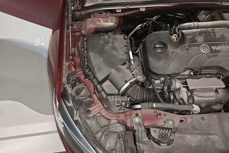 Used Buick Regal 2019 20T Elite Version China VI Standard Engine Bay Right