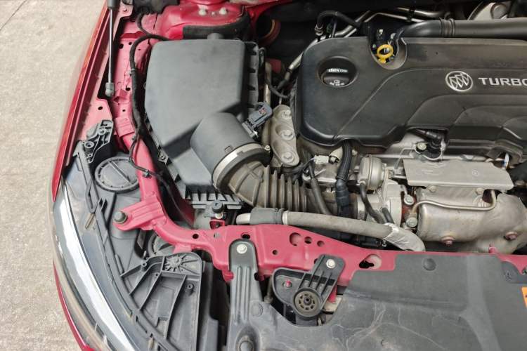 Used Buick Regal 2019 20T Elite Version China VI Standard Engine Bay Right