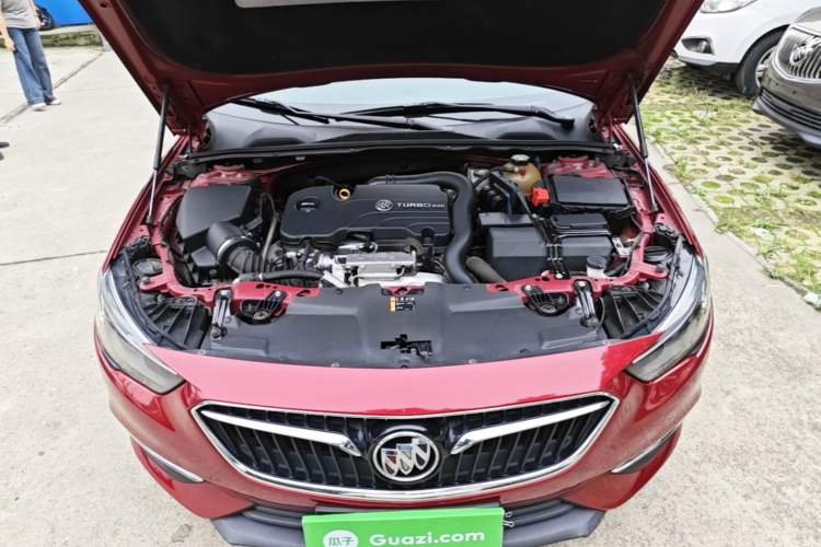 Used Buick Regal 2019 20T Elite Version China V Standard Engine Bay