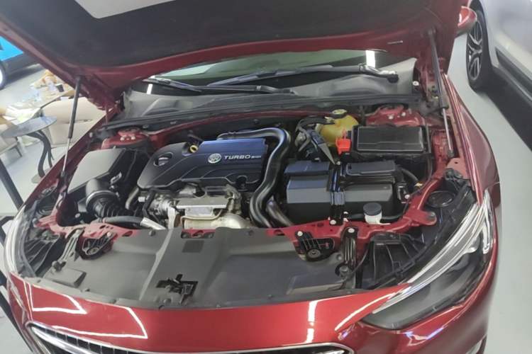 Used Buick Regal 2019 20T Elite Version China VI Standard Engine Bay