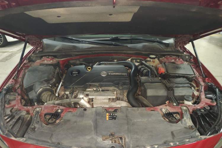 Used Buick Regal 2019 20T Elite Version China V Standard Engine Bay