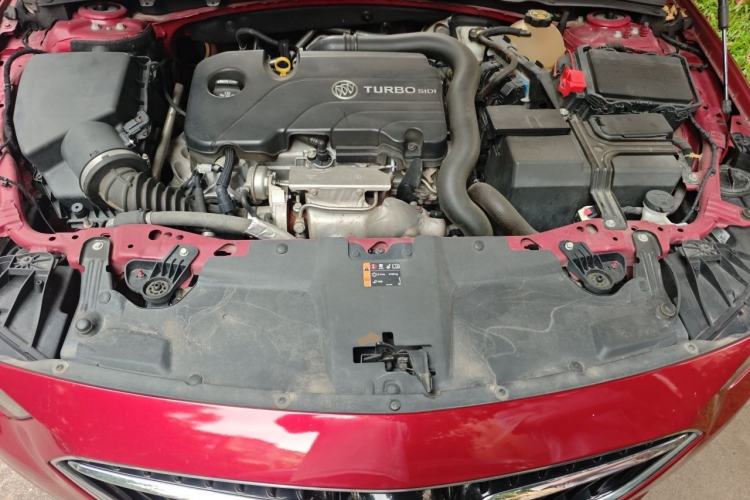 Used Buick Regal 2019 20T Elite Version China VI Standard Engine Bay