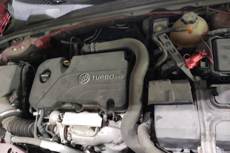Used Buick Regal 2019 20T Luxury Model China VI Standard Engine Bay