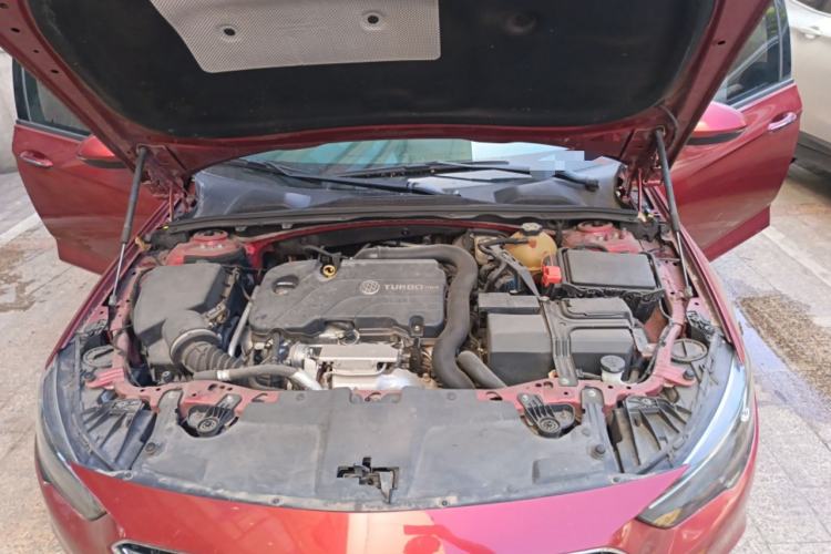 Used Buick Regal 2019 20T Elite Version China VI Standard Engine Bay