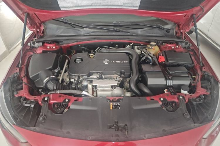 Used Buick Regal 2019 20T Elite Version China VI Standard Engine Bay