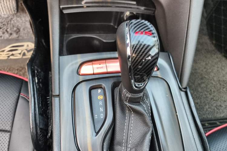 Used Buick Regal 2019 20T Elite Version China V Standard Gear Lever