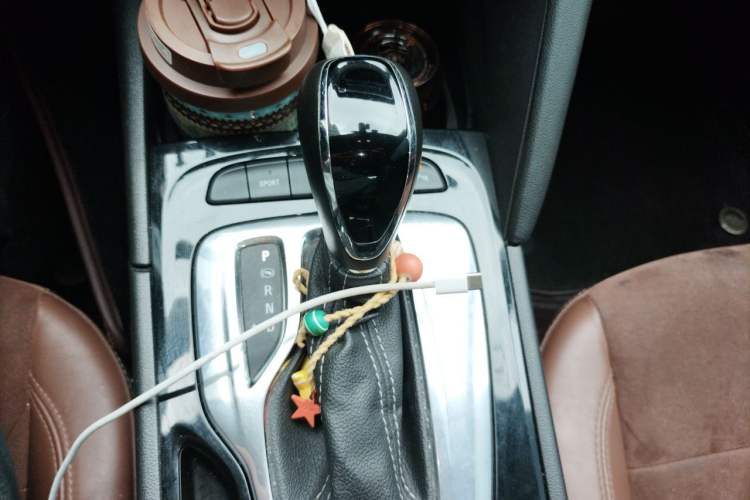 Used Buick Regal 2019 20T Elite Version China V Standard Gear Lever