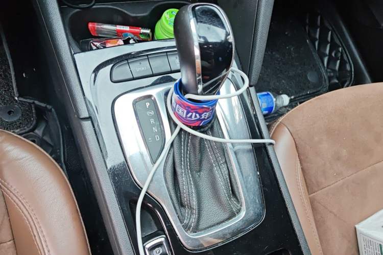 Used Buick Regal 2019 20T Elite Version China VI Standard Gear Lever