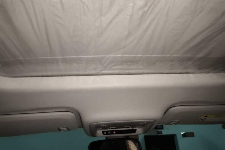 Used Buick Regal 2019 20T Luxury Model China VI Standard Headliner