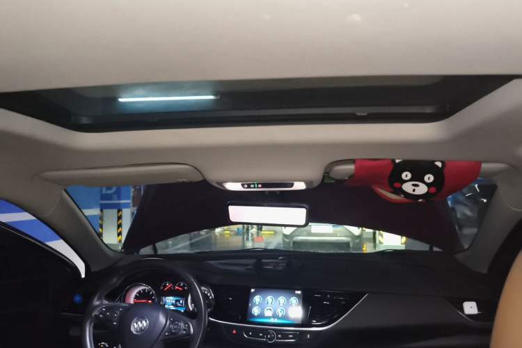 Used Buick Regal 2019 Revised 20T Luxury Version China VI Standard Headliner
