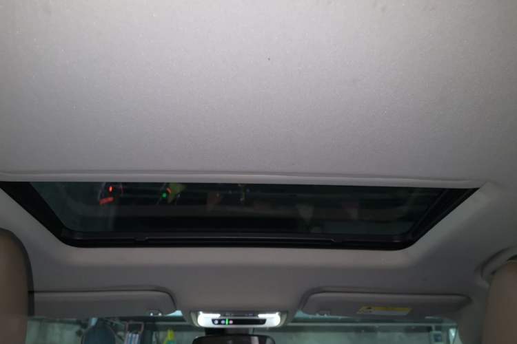Used Buick Regal 2019 Revised 20T Luxury Version China VI Standard Headliner