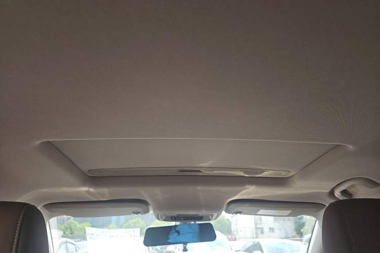 Used Buick Regal 2019 20T Elite Version China VI Standard Headliner