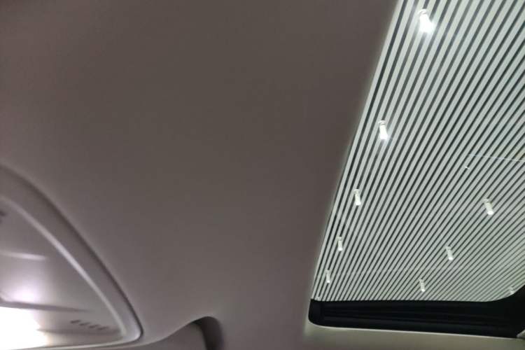 Used Buick Regal 2019 20T Luxury Model China VI Standard Headliner